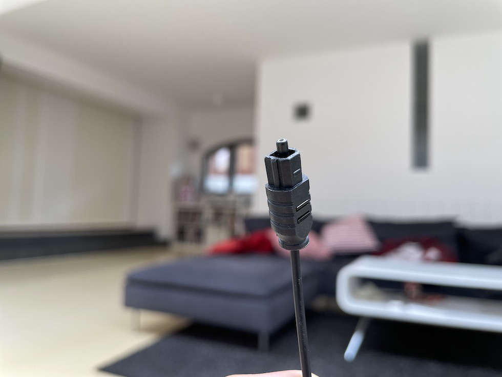 Optisches Toslink-Kabel für die Verbindung zwischen Apple TV und Sonos Soundbar